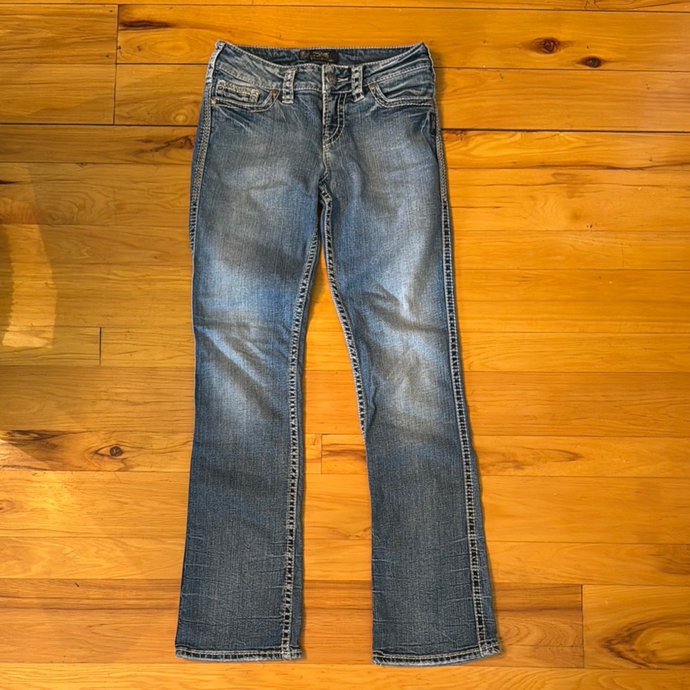 Silver Jeans Women's Boot Cut in Faded Blue